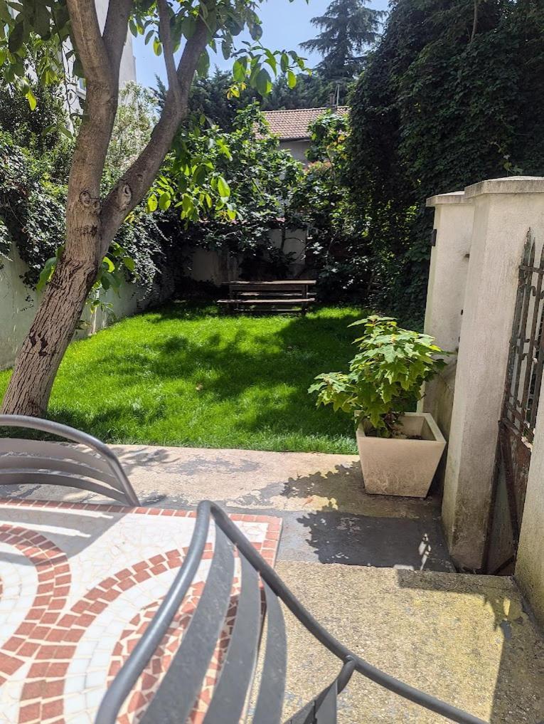 Maison Jardin Et Parking Prive Dans Grenoble Exterior photo